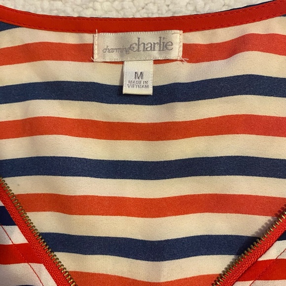 CHARMING CHARLIE front zipper top/size M - Picture 3 of 3